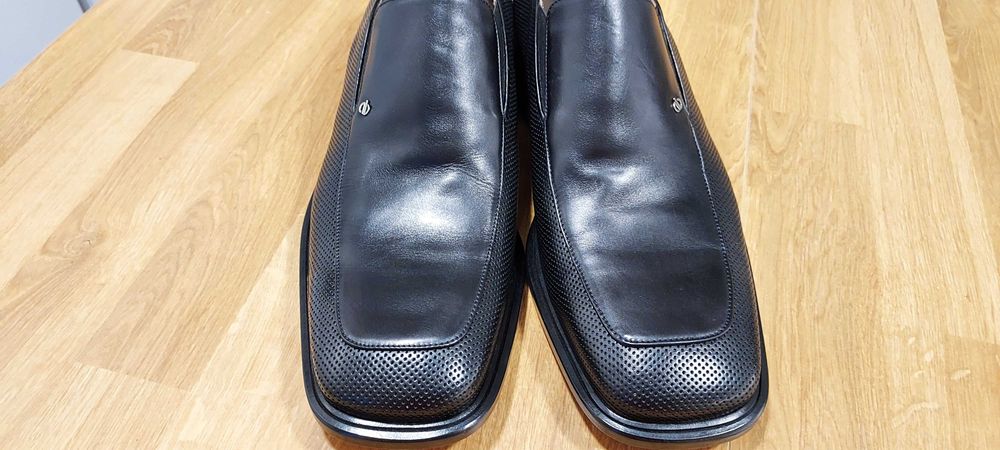 Vendo sapatos em pele tamanho 44 de elevada qualidade