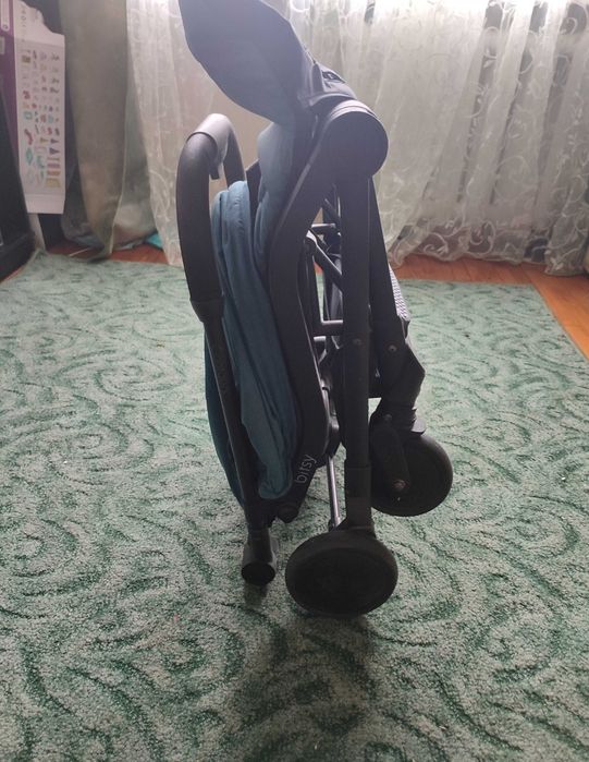 Продам прогулочную коляску