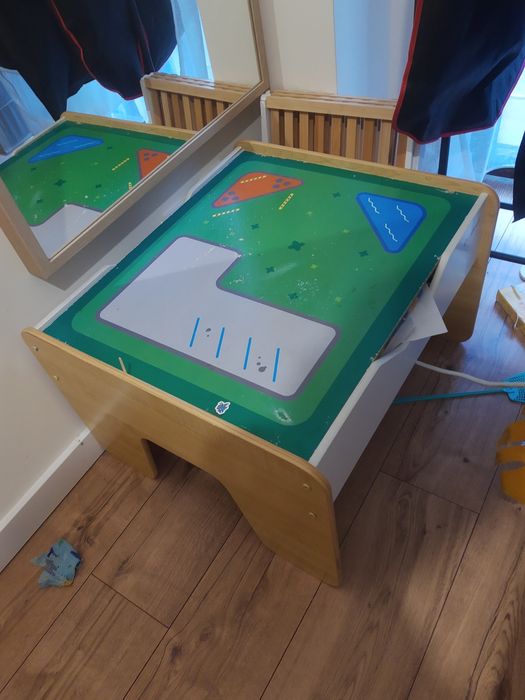 KinderKraft stolik dziecięcy mata lego