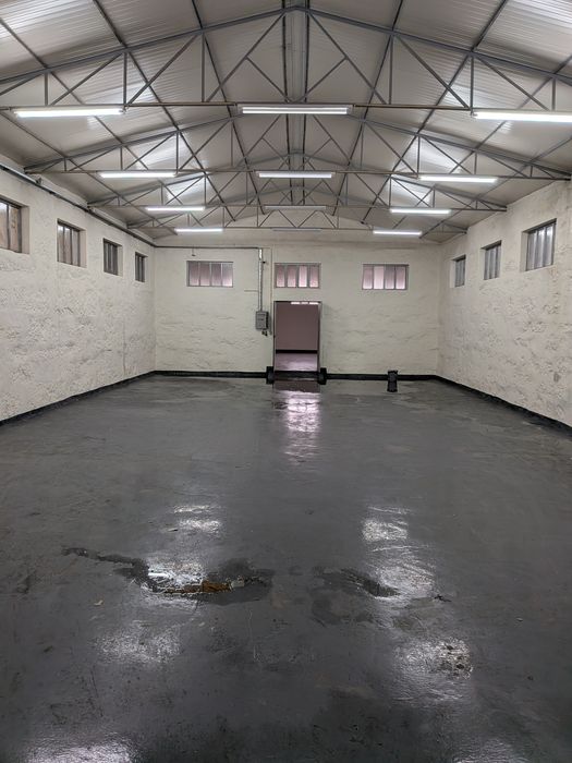 Vendo armazém com bons acessos