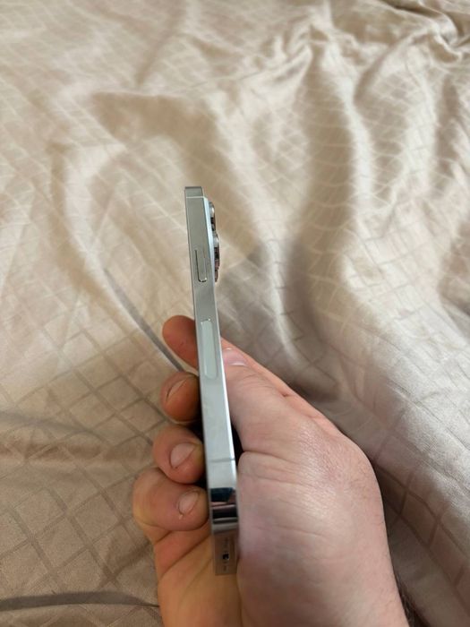 iPhone 14 Pro 128Gb  e-SIM  батарея 85%