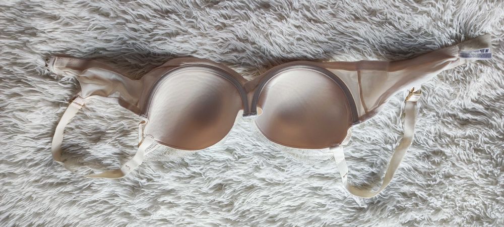 Biustonosz Esotiq 85 d stan idealny model 39994