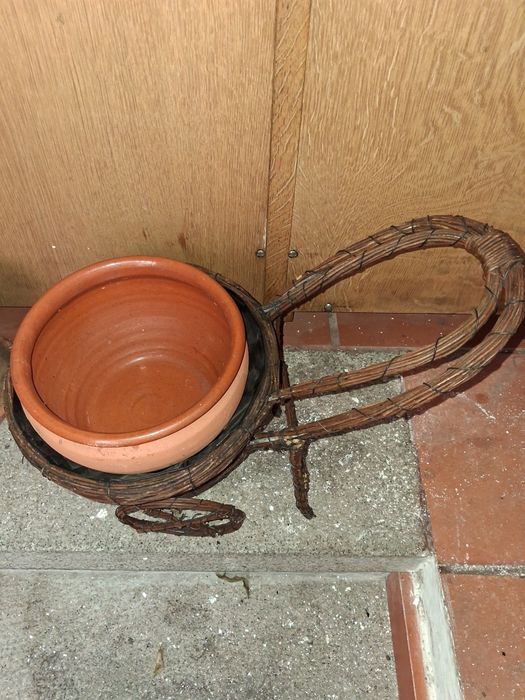 Floreira em verga com vaso