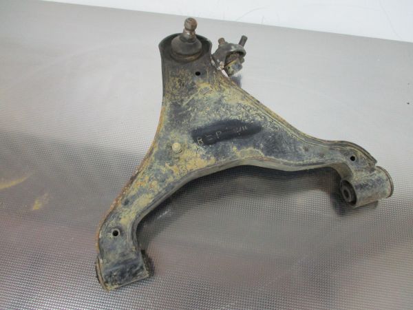 Braço de suspensão frente direito NISSAN NP300 Navara Pick Up (D40)