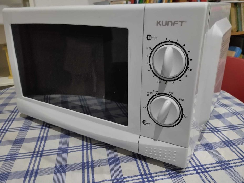 micro-ondas KUNFT branco NOVO de 20L, 700 W