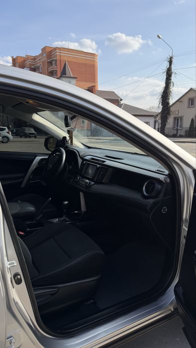 Продам Toyota RAV-4