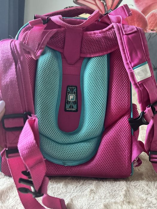 Рюкзак для школьницы
