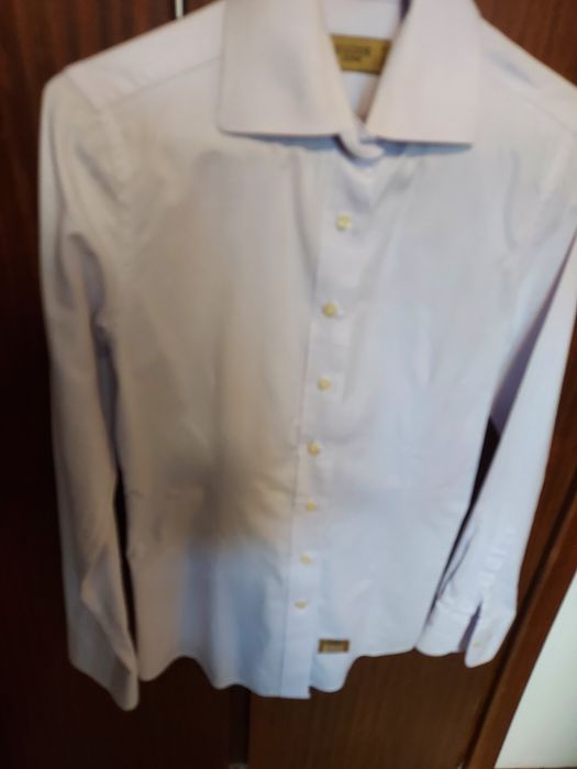 Camisa feminina da Sacoor rosa e branca