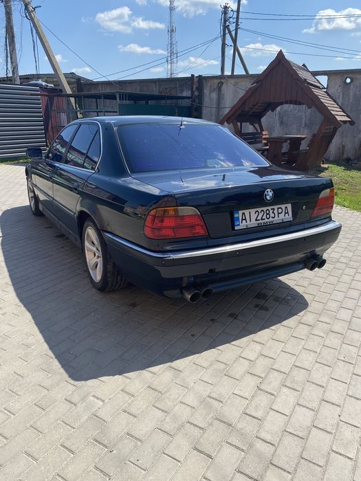 Продам BMW e38 735