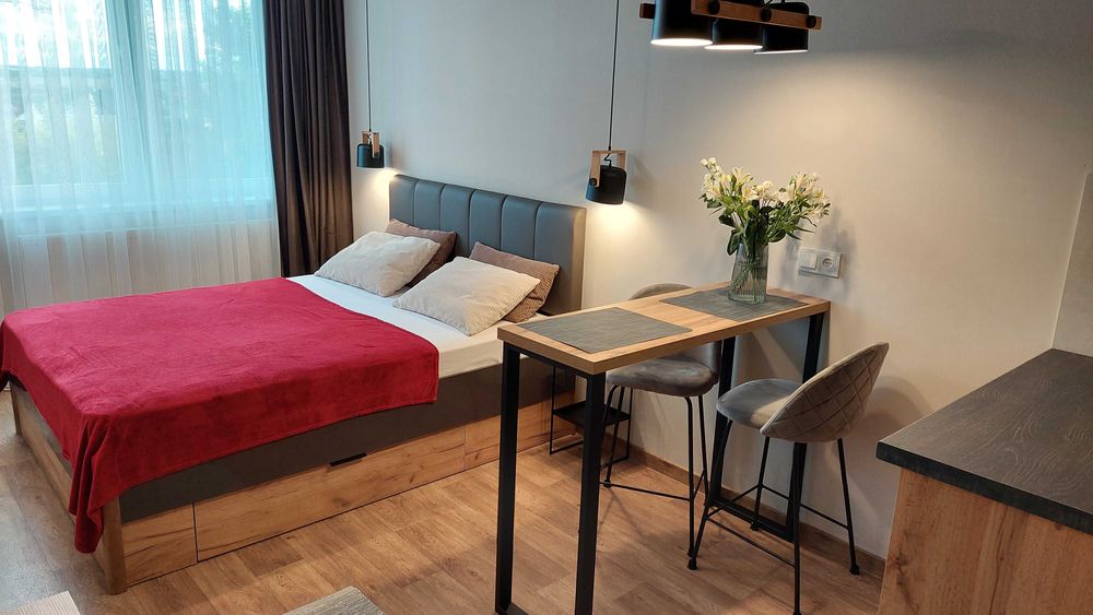 Нові апартаменти 2-к Центр Парковка Квартира подобово Family Estate