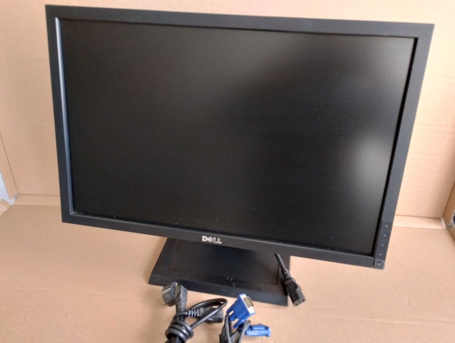 Монитор Dell P2210t