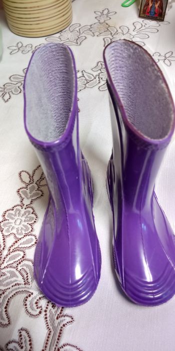 Недорого детские резиновые сапожкии