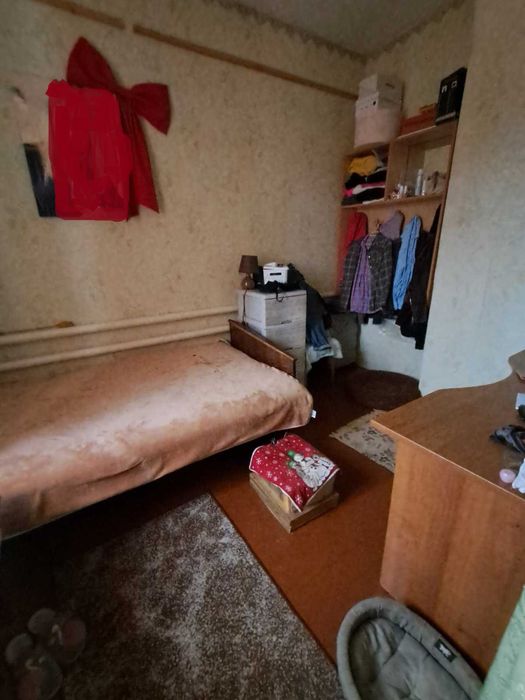Продам 4-х комнатный дом, Земли 6  соток,  гараж. Победа-6