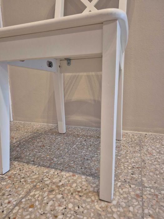 2 Cadeiras Brancas de Cozinha