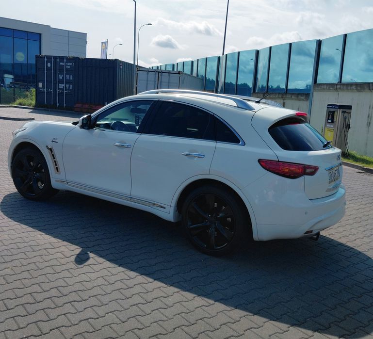 INFINITI FX30 D SPORT PREMIUM przebieg 185 tys