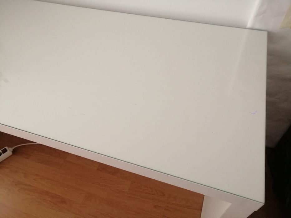 Secretária IKEA MALM com vidro