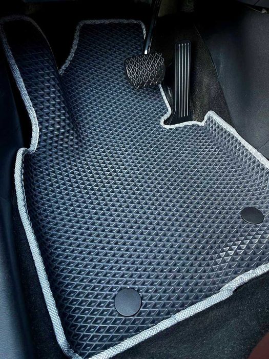 Eva автомобільні поліки. Коврики в салон. Ева килимки. Виробництво.