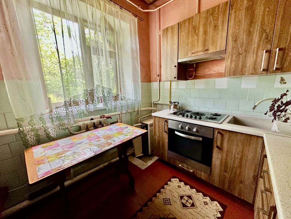 Продам 3кімнатну квартиру поруч Рівного з автономним газовим опаленням