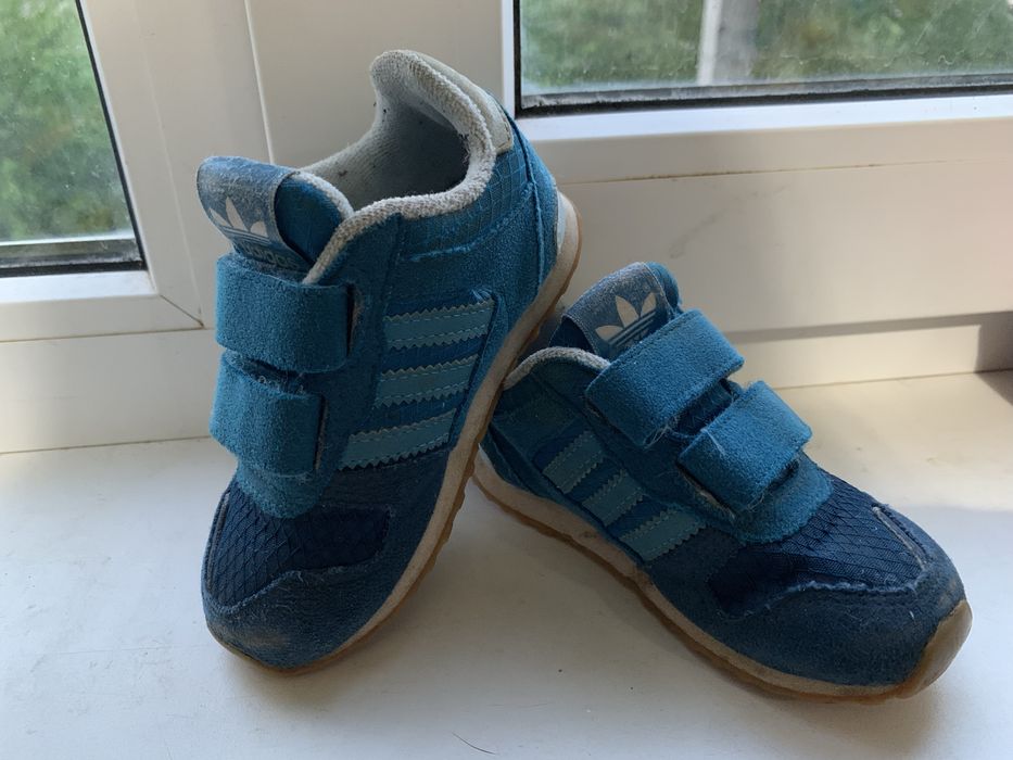 Детские кроссовки Adidas 22 р.