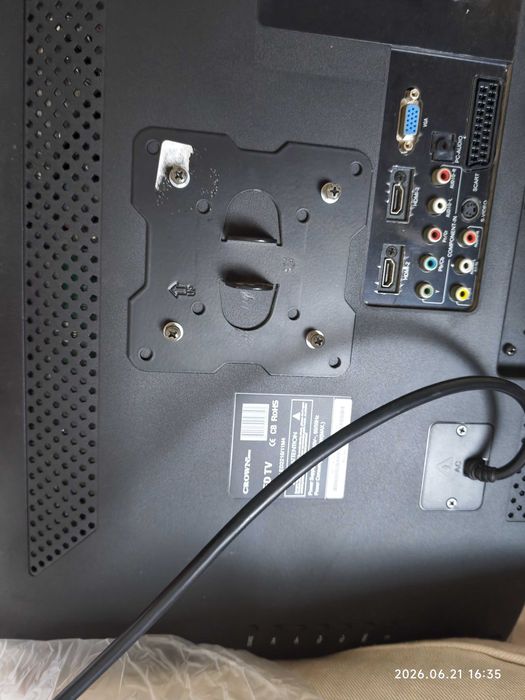 LCD Crown 22" com suporte parede