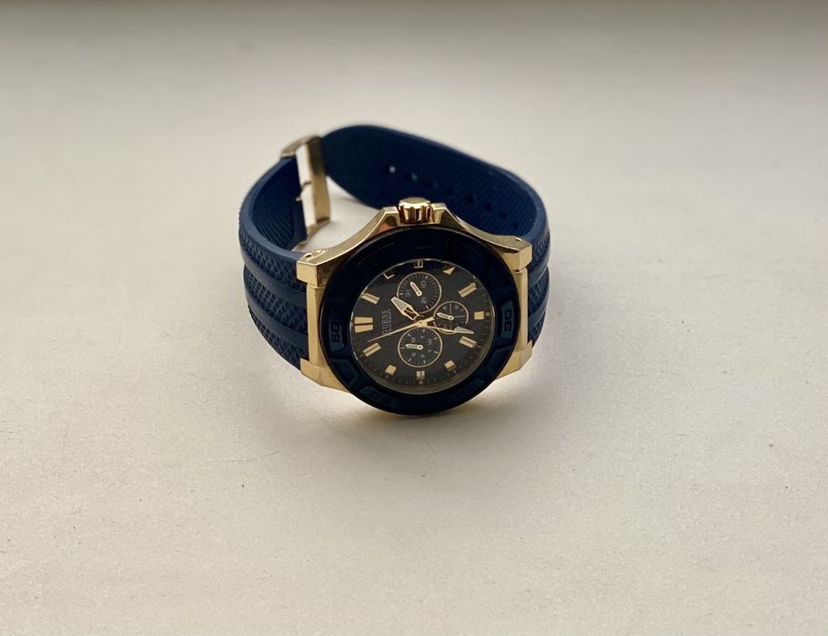 Мужские часы GUESS w0674g2