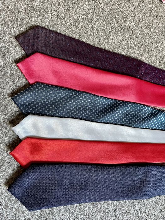 Gravatas diversas cores como Novas