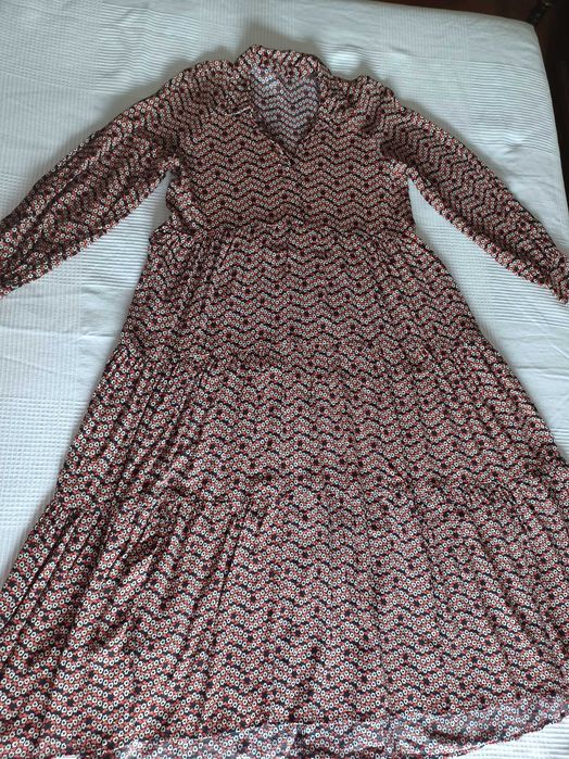 Vestido midi solto da Zara tamanho L
