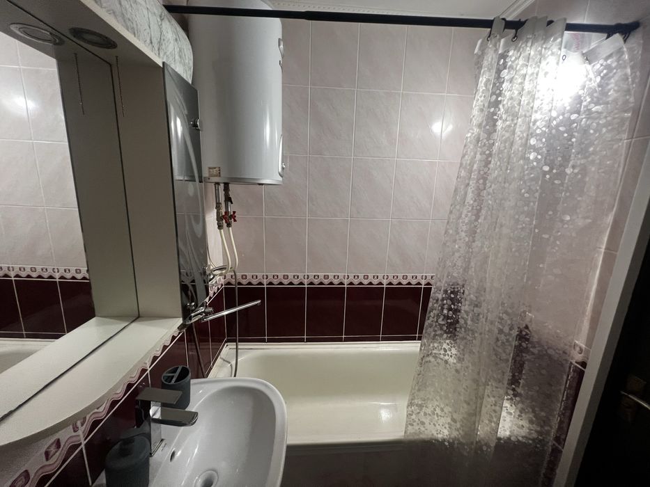 Здам 1- тикімнатну квартиру почасово-подобо. район  Даманський СевГок