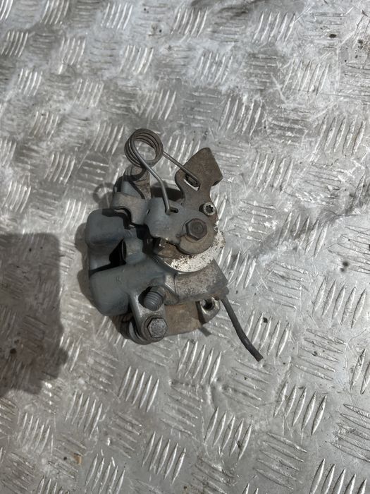 Задний суппорт Пежо 407 peugeot 407