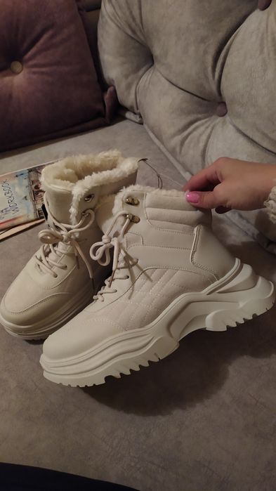 Теплі зимові черевики