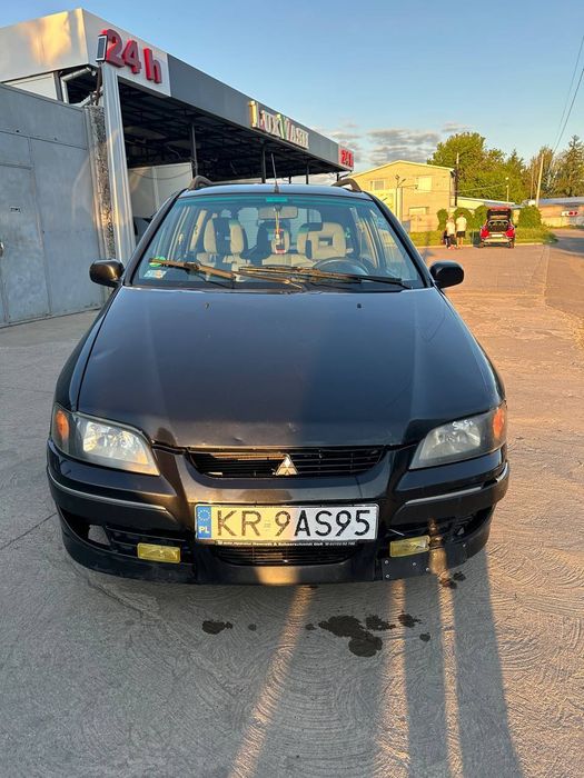 Mitsubishi space star 1.6 бензин