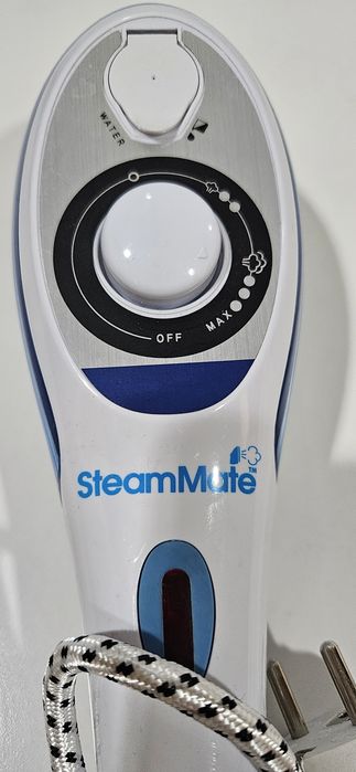 Ferro de vapor completamente novo