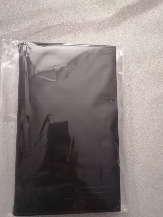 Nowy skórzany elegancki  wizytownik z logo z Litwy, na prezent