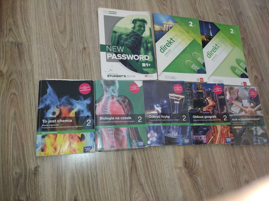 Książki do 2 klasy LO i technikum. Cały kpl jak na foto 240zł