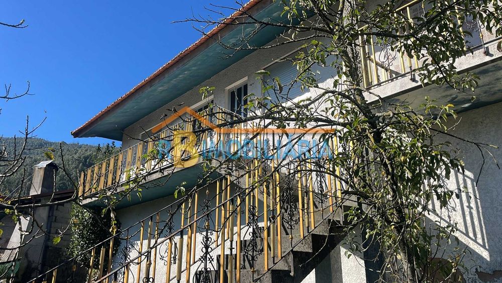 Conjunto de 2 moradias geminadas em Mansores - Arouca