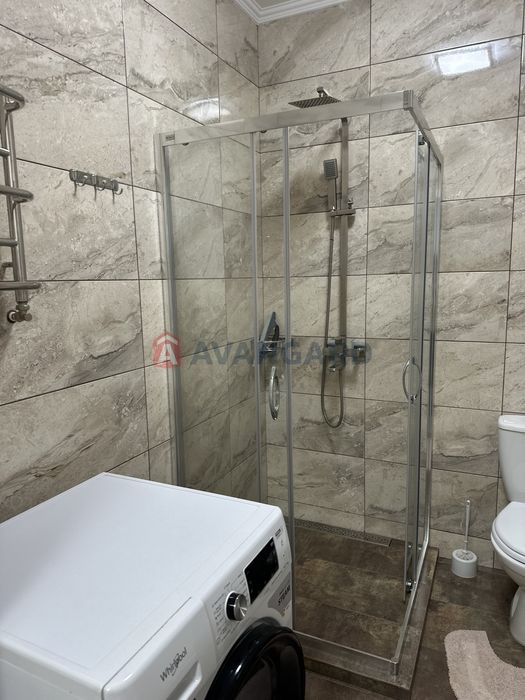 Оренда 3-кімнатної дворівневої квартири для великої сім’ї