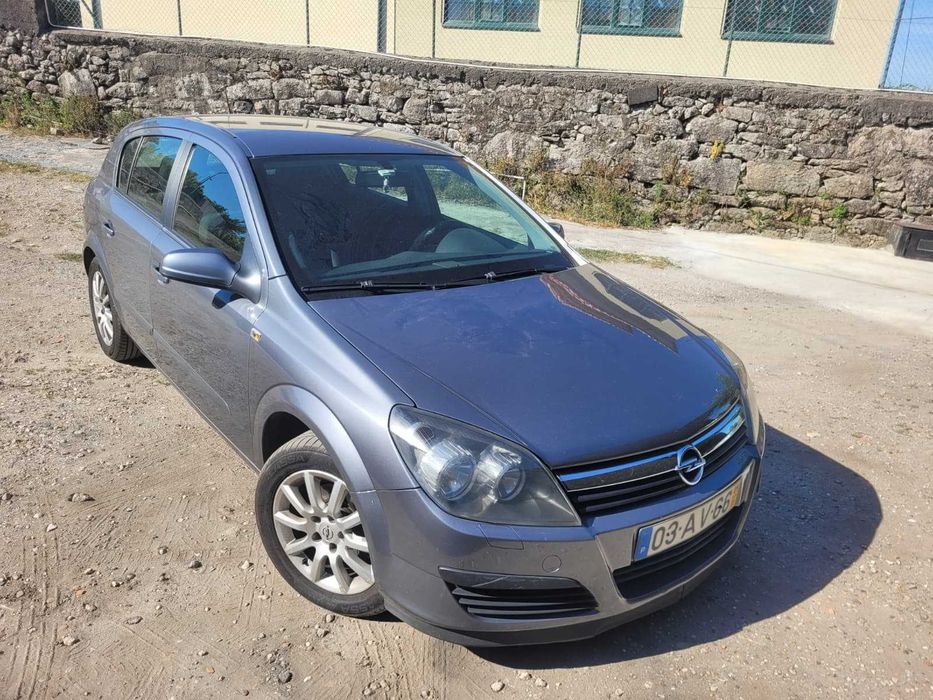 Opel Astra H 2005 – Cinzento