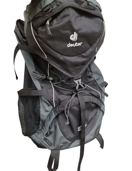 професійний полегшений рюкзак  Deuter.  ACT Lite 40+10