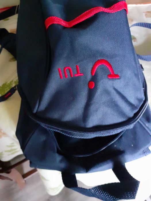 saco de viagem da marca Mike Davis e mochila Tui