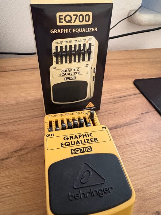 Behringer EQ700 Graphic Equalizer