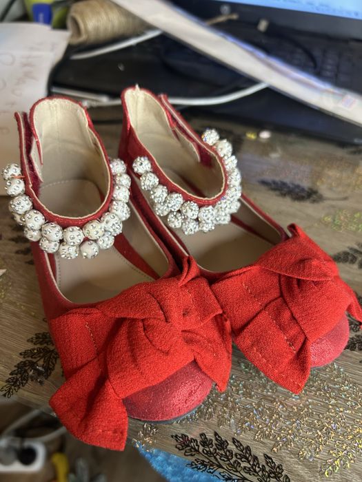 Дитячі святкові туфлі