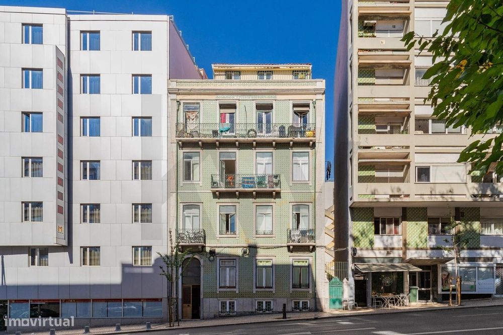 Apartamento T6 com Logradouro no Coração de Lisboa – Rua Conde Redondo