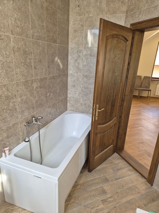 Здається вперше новий будинок на набережній.