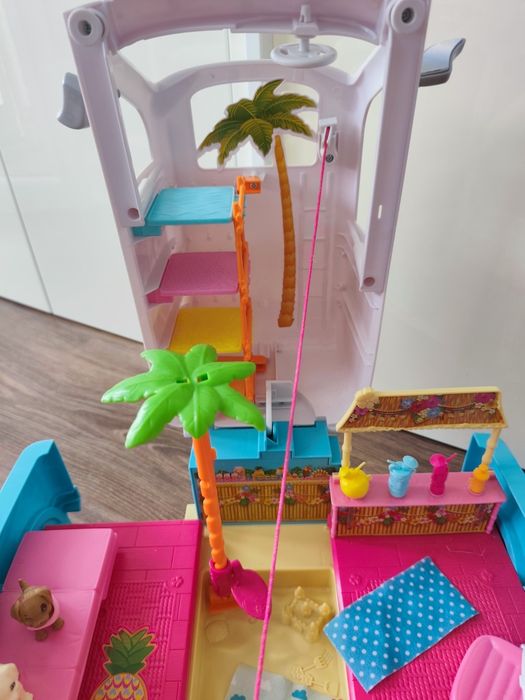 Wakacyjny kamper Barbie
