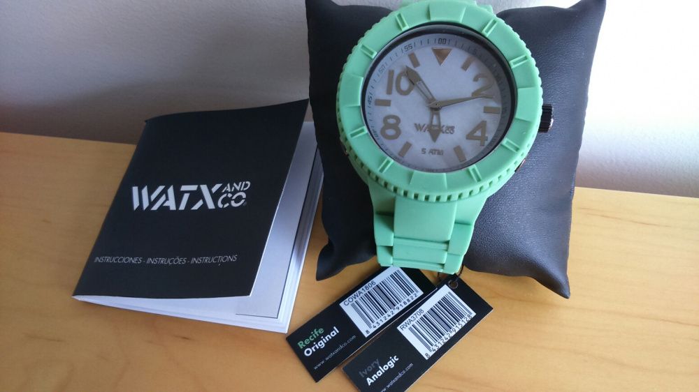 Relógio Novo WATX and Co