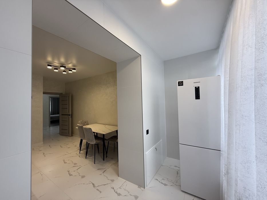 Здається 2-х к квартира в центрі, перша здача, жк закритого типу