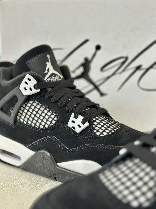Buty Air Jordan 4 Retro White Thunder R.38
