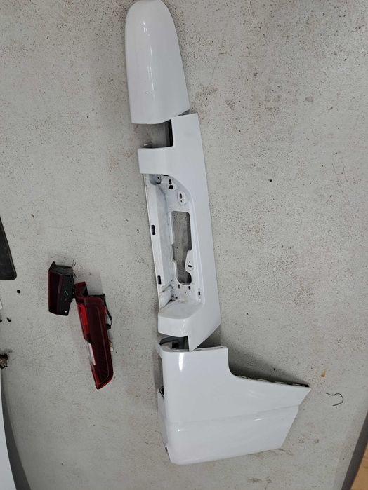 Narożnik Zderzaka Tył Tylny Prawy Komplet Renault Trafic III Vivaro B