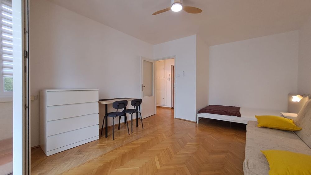 Kawalerka z osobna kuchnią i balkonem ul. Grochowa - Więcej