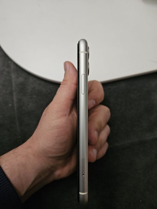 iPhone 11 /64гб Продам